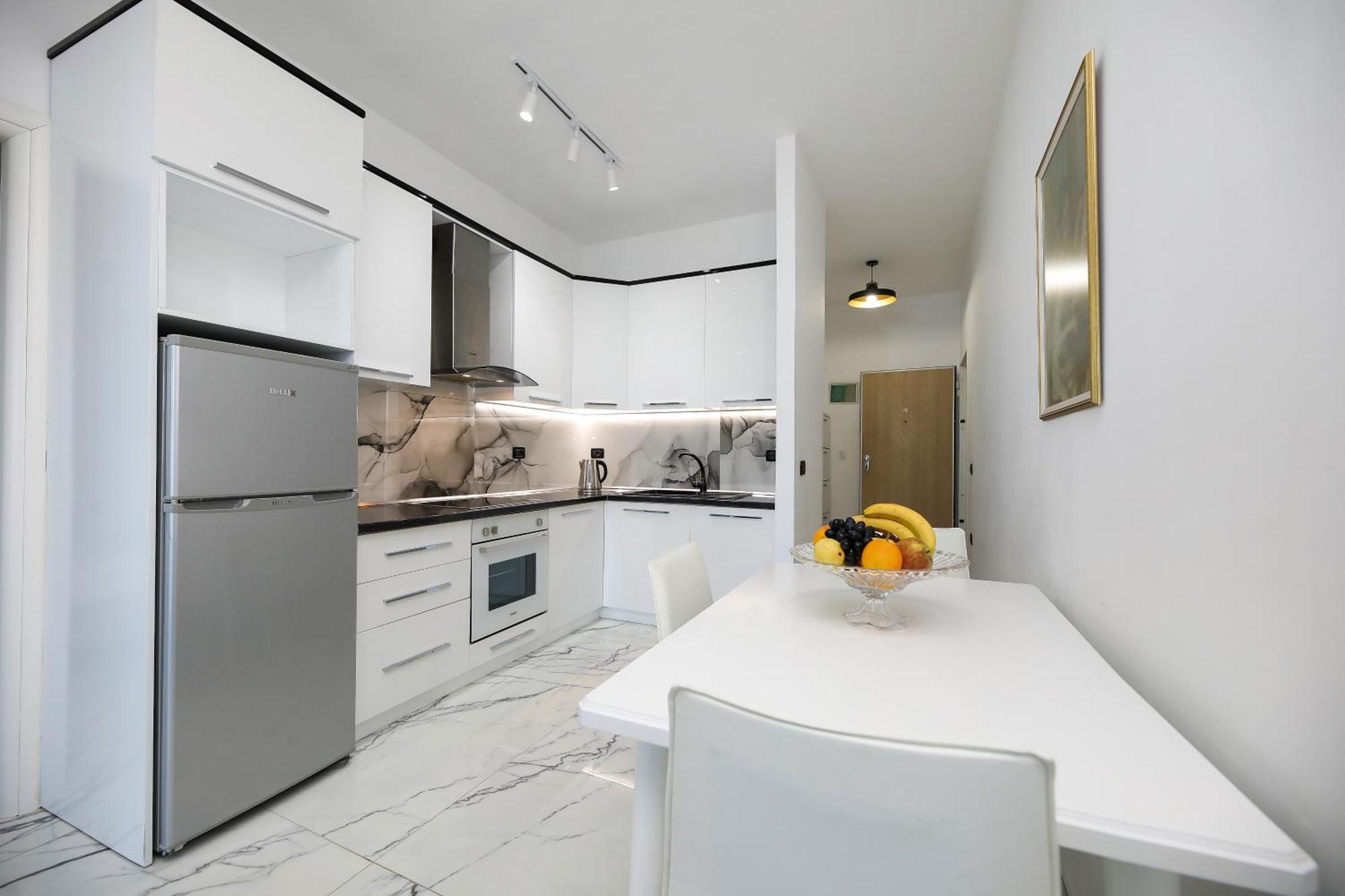 Jimi Apartments Vlorë Екстериор снимка
