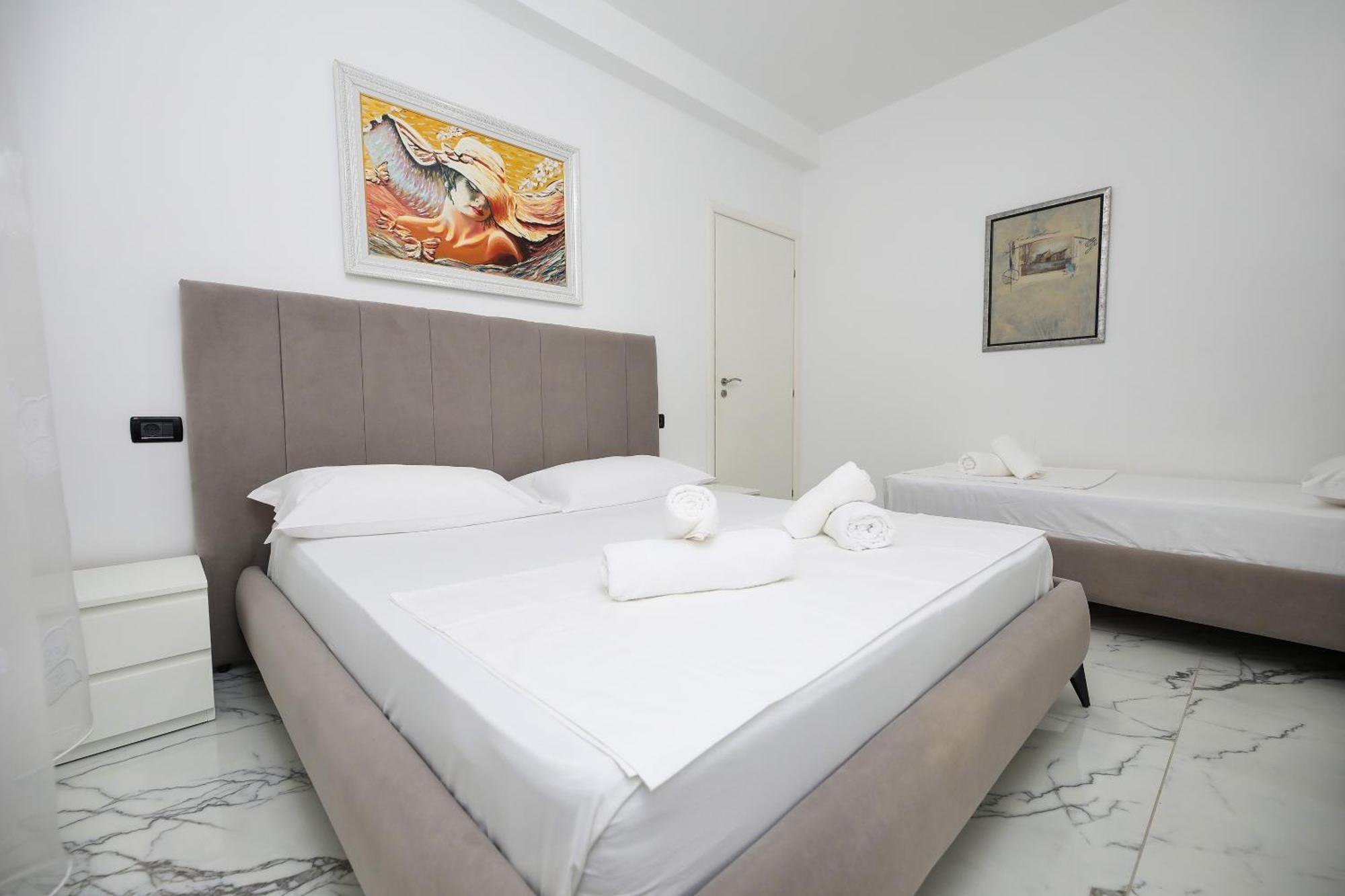 Jimi Apartments Vlorë Екстериор снимка