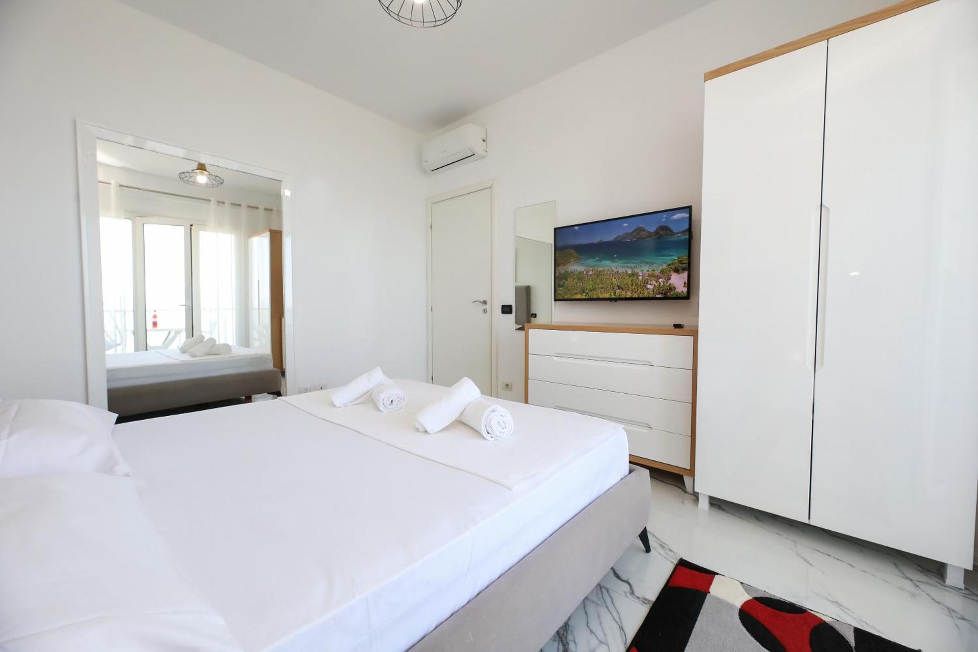 Jimi Apartments Vlorë Екстериор снимка